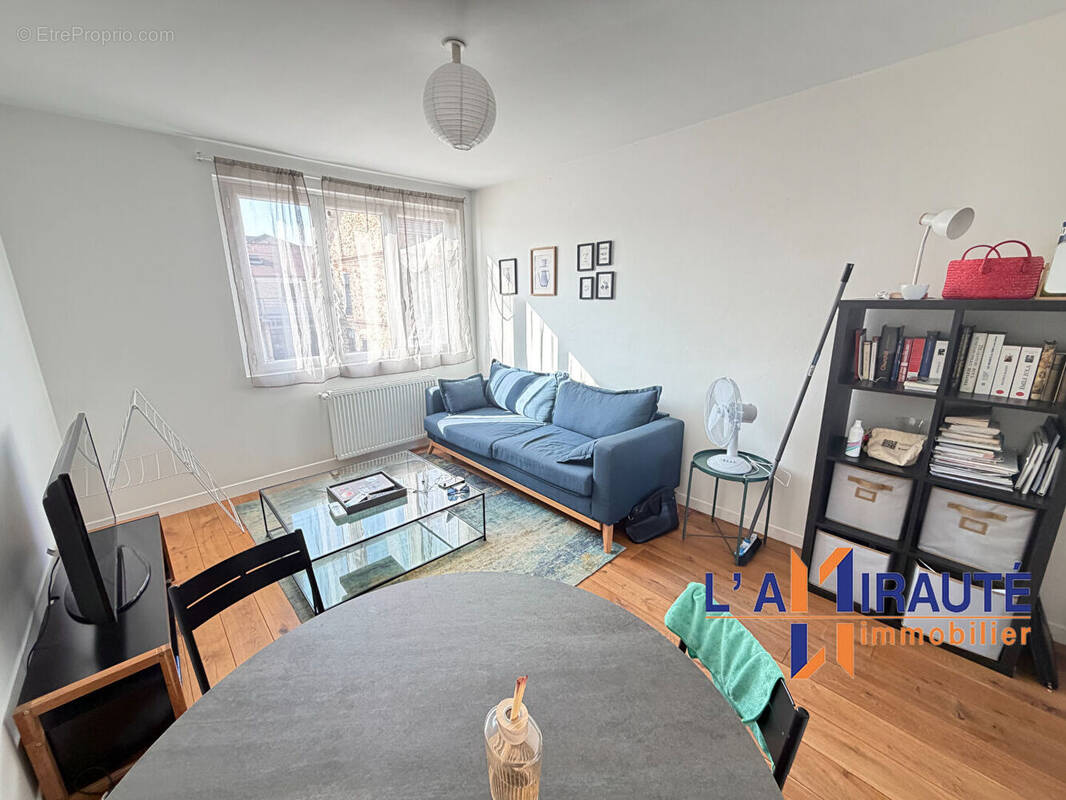 Appartement à LE MESNIL-LE-ROI