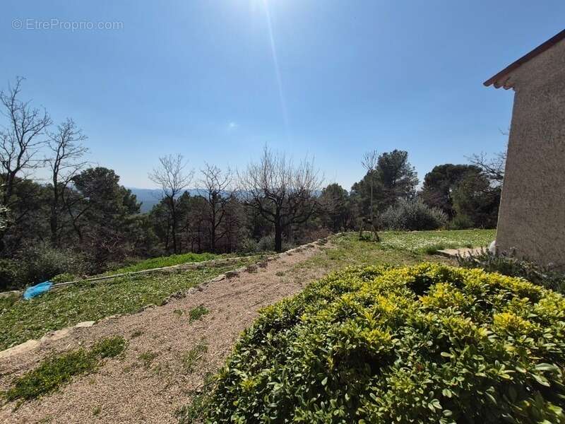 SEILLANS (83) Propriété à vendre. 740 000 € - photo 8