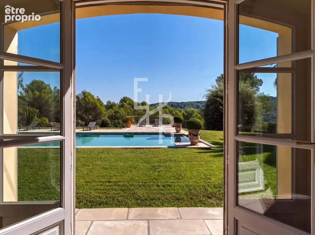 Villa d'exception dans un domaine fermé - photo 11
