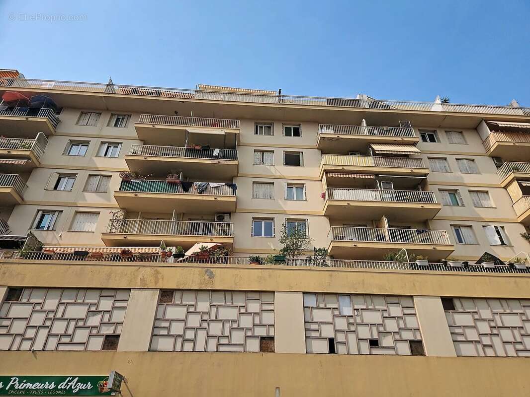 Nice Carras – Ferber – Dernier étage avec terrasse – À deux pas de la mer - photo 14