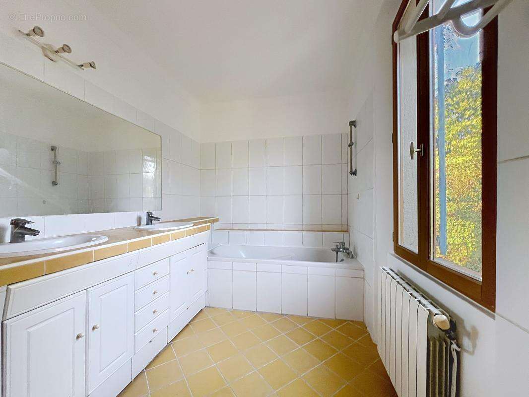 Maison à CAGNES-SUR-MER