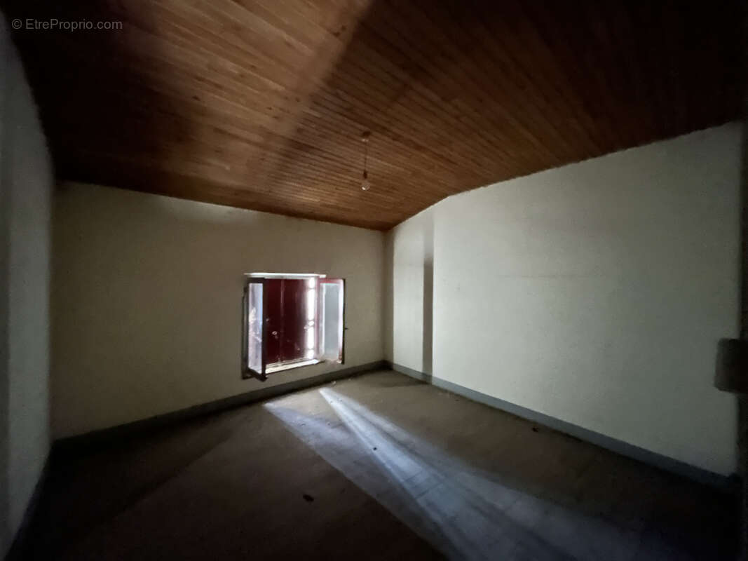 Sur la Promenade à Alzonne, maison de village de 65m2 à rénover. - photo 10