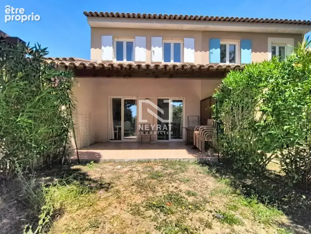 MONTAUROUX - Duplex avec jardin dans une résidence avec piscine - photo 3