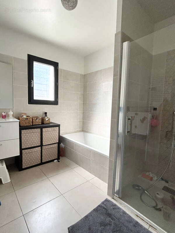 Maison à SAINT-QUENTIN-LA-POTERIE