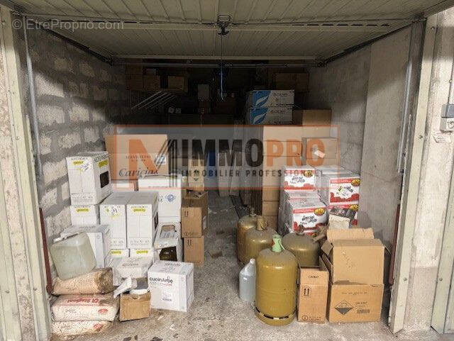 Parking à VILLENEUVE-LOUBET