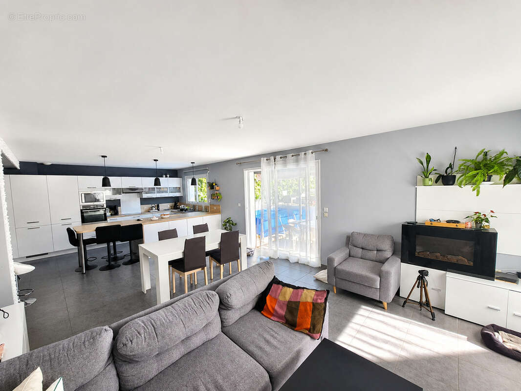 Maison 4 chambres à La Menbrolle sur Longuenée - photo 4