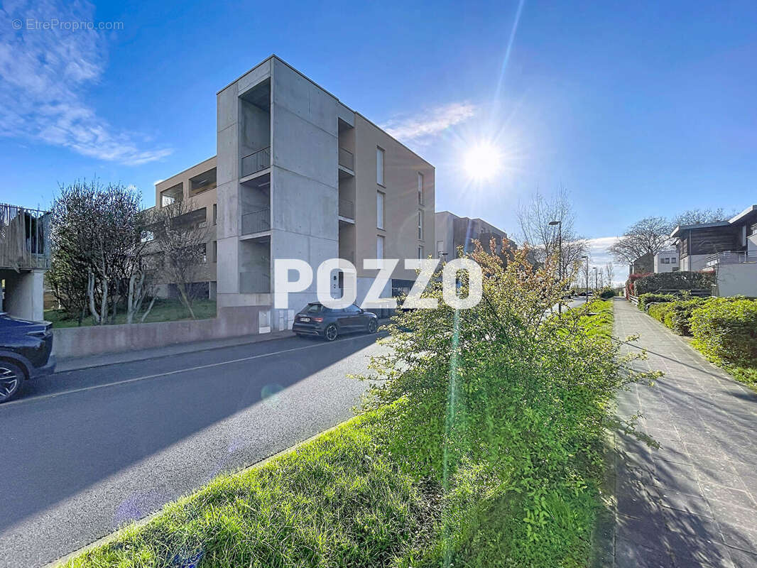 Appartement à COLOMBELLES