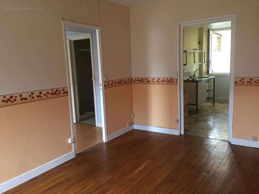Appartement à ANGERVILLE