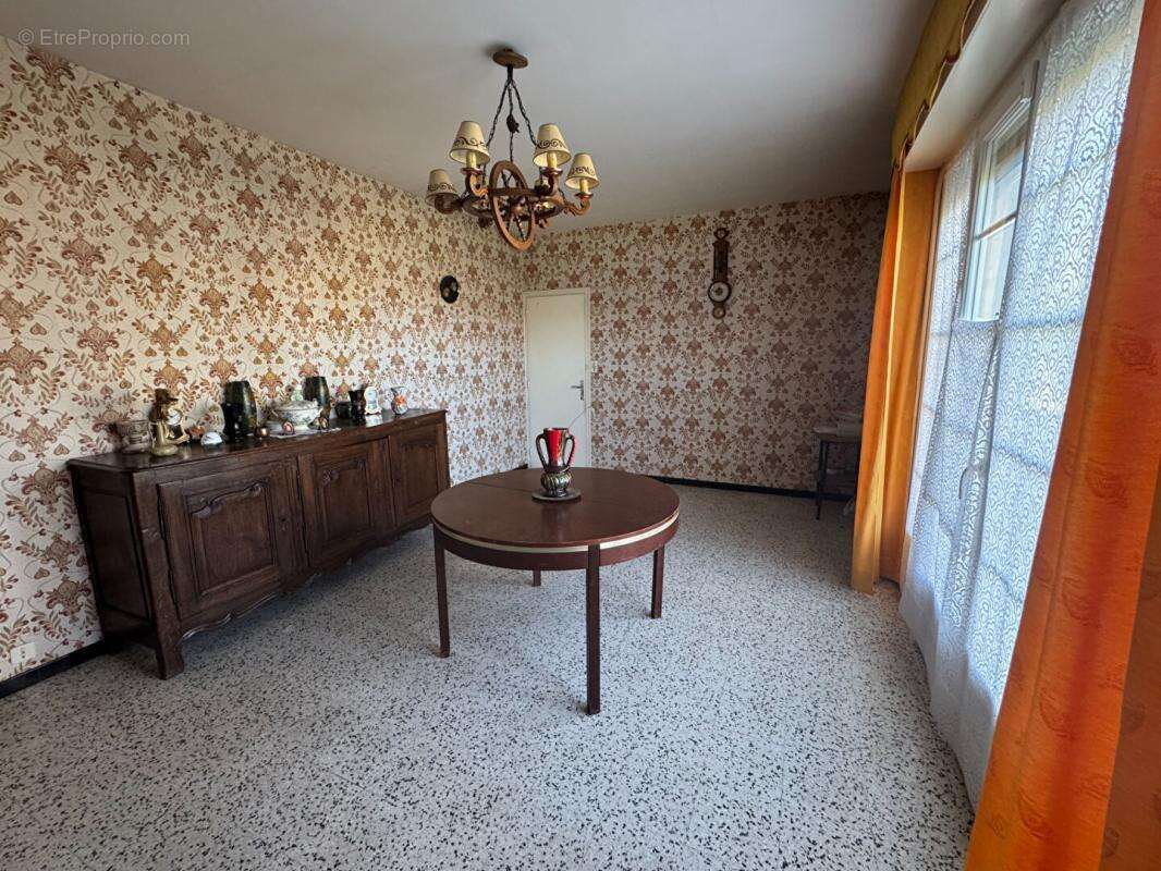 Maison à VAYRES
