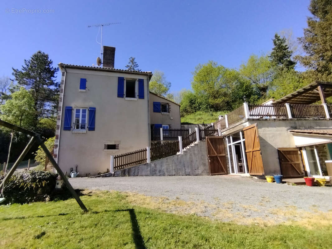 Maison à SIGOURNAIS