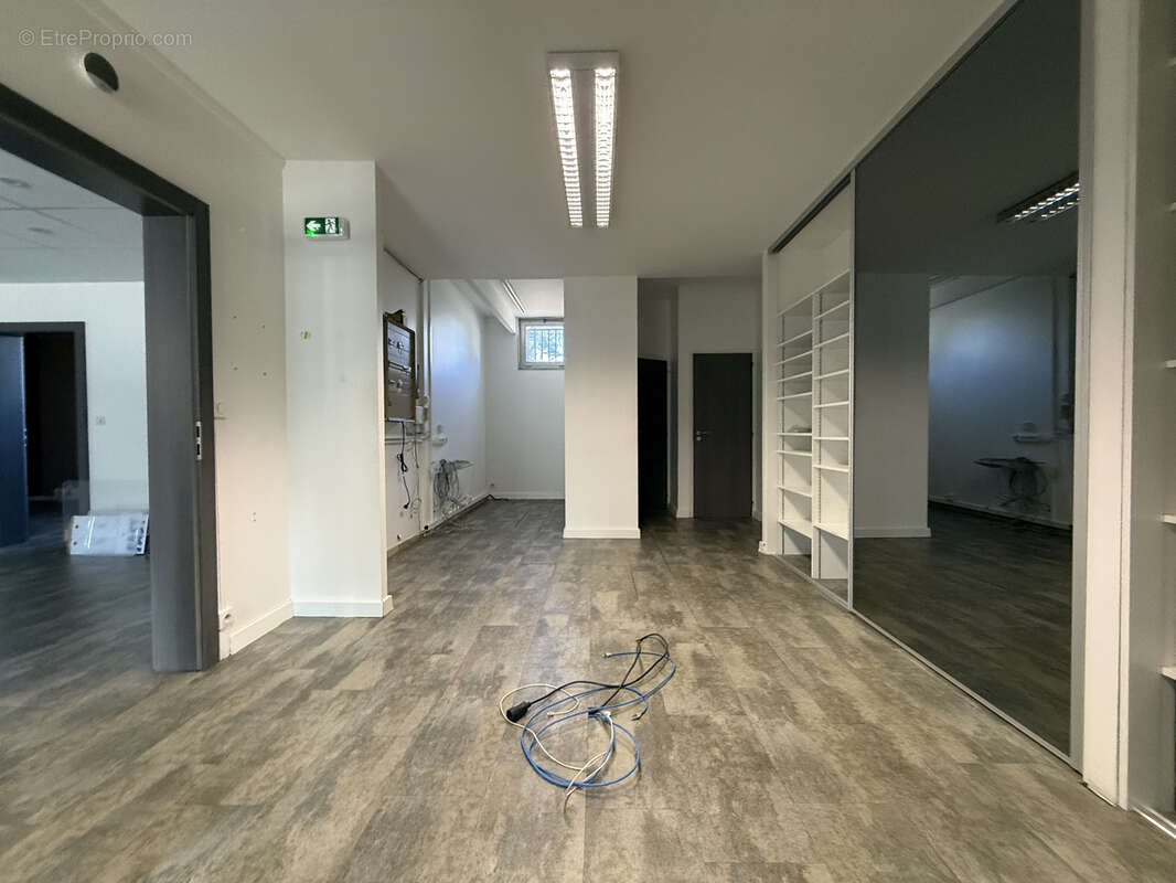 Local Commercial 158m2 VITTEL - photo 3