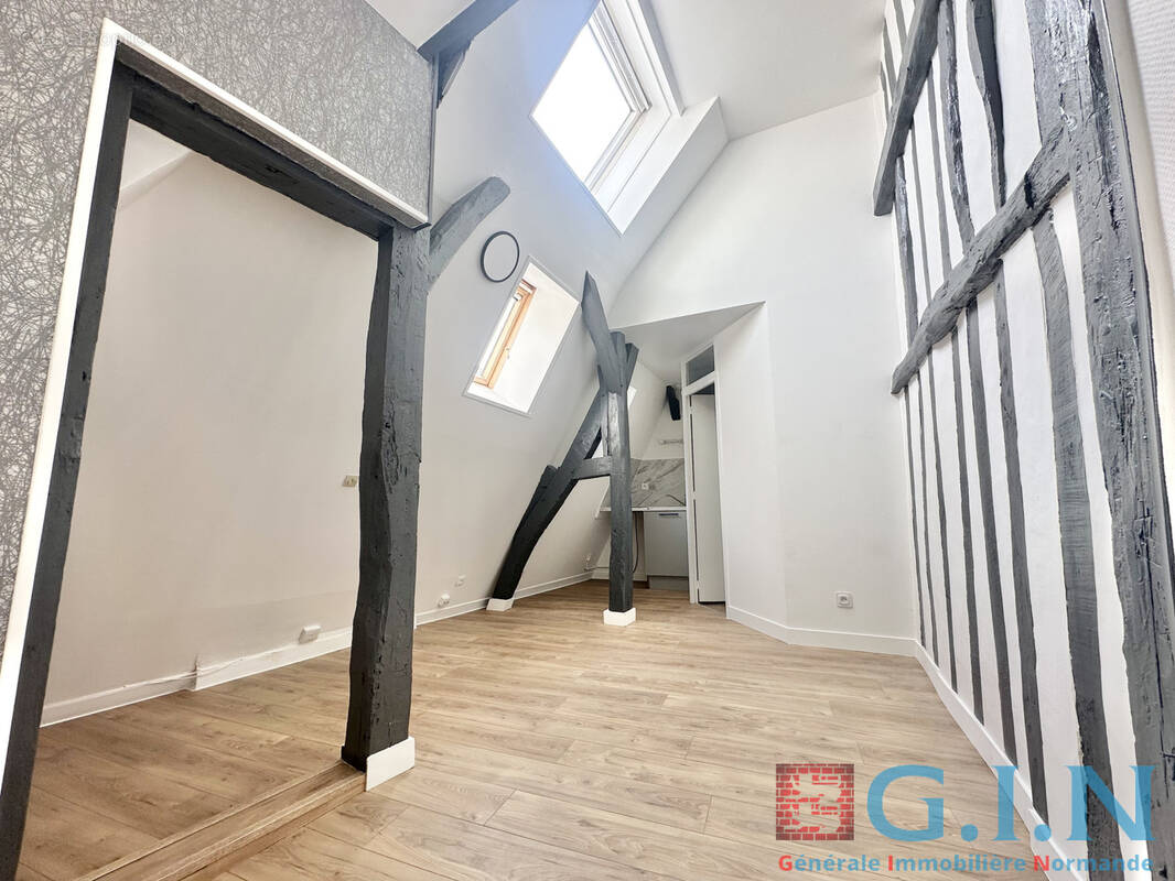 Appartement hyper-centre rue piétonne - photo 2