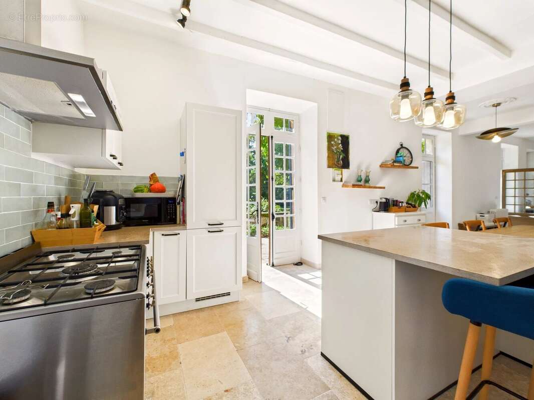 Maison à BEYNAC-ET-CAZENAC