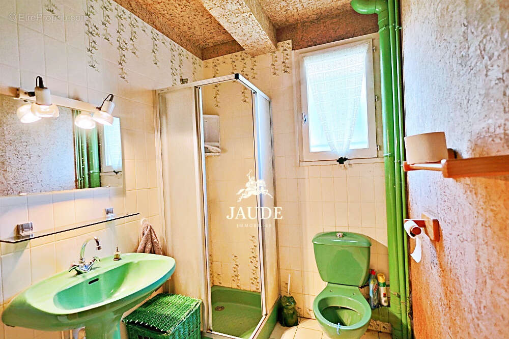 Maison à MIREFLEURS