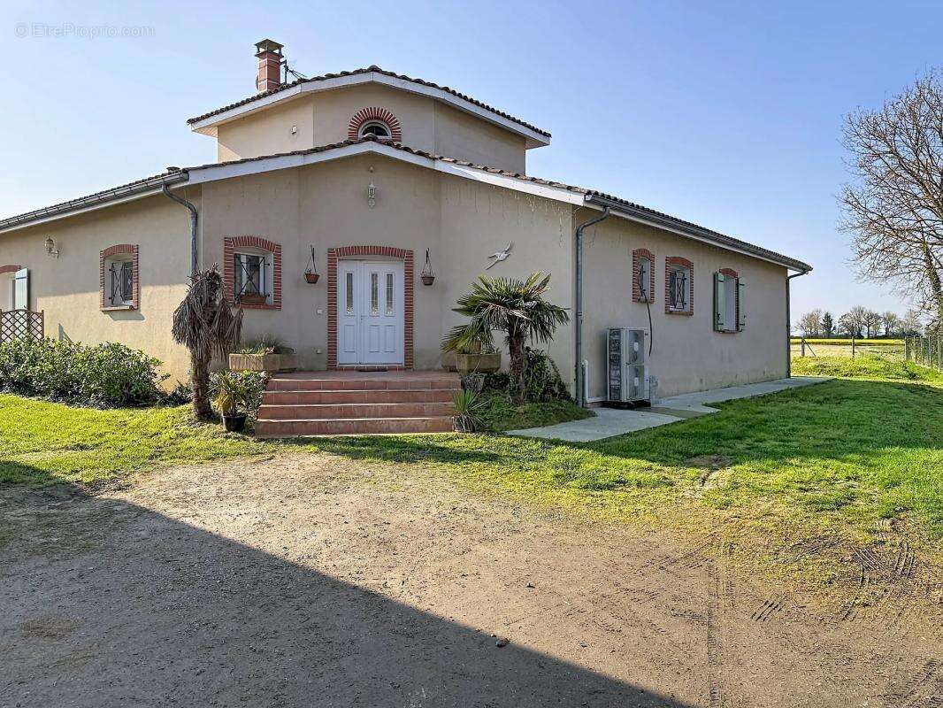 Maison à CASTELSARRASIN