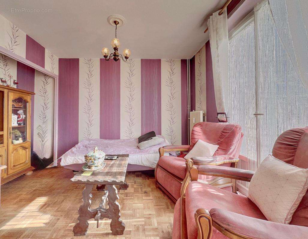 Appartement à CHENOVE