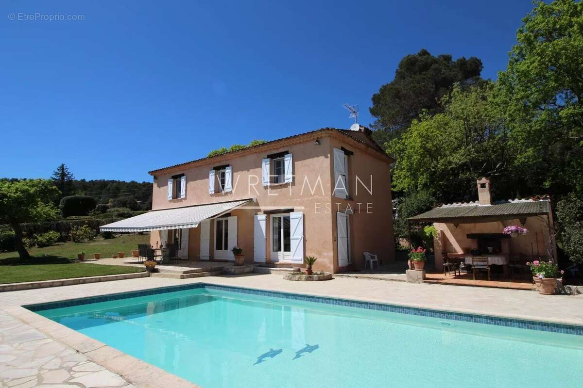 Maison à MONTAUROUX