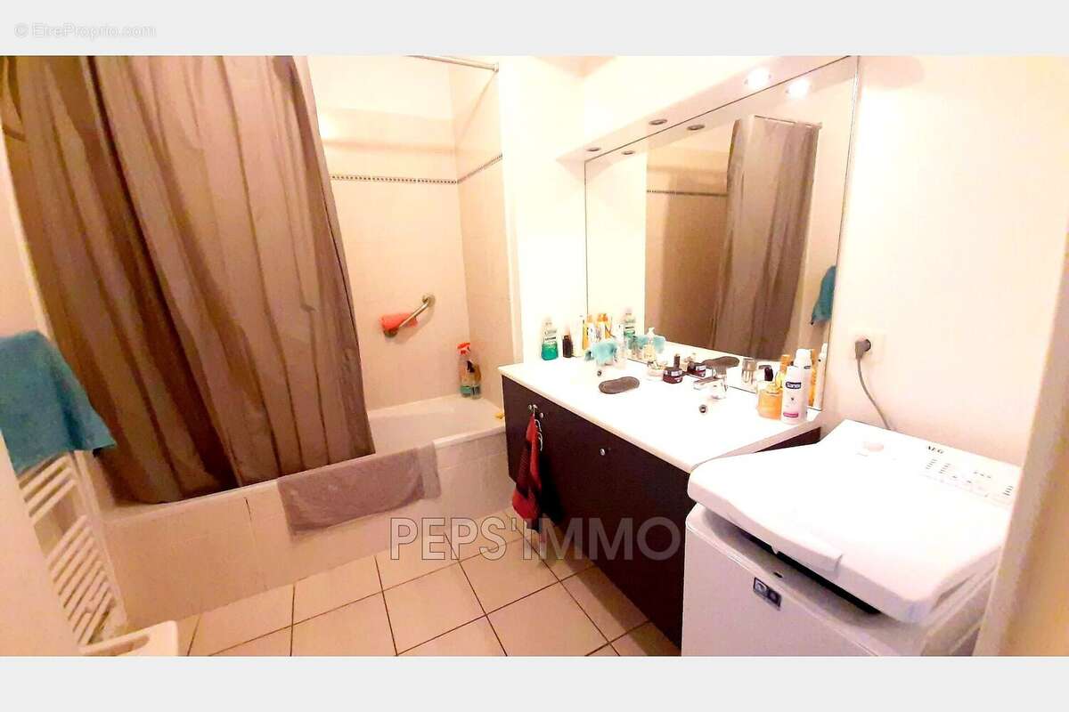Appartement 70 m² à Martigues  - photo 3