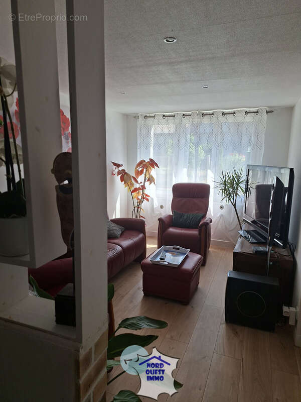 Maison 80 m² à Saint-Fraimbault  - photo 8