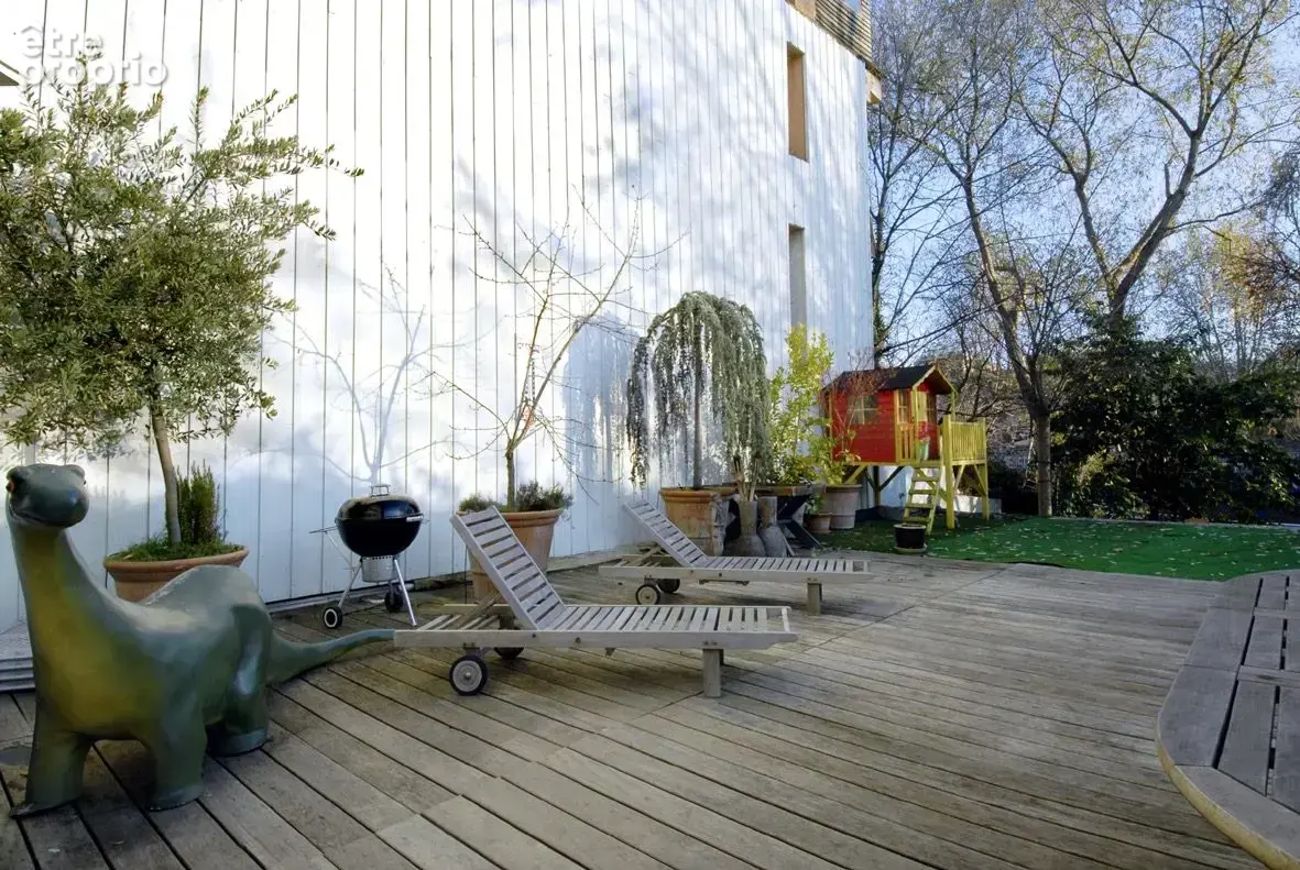Appartement 785 m² à Issy-Les-Moulineaux  - photo 2