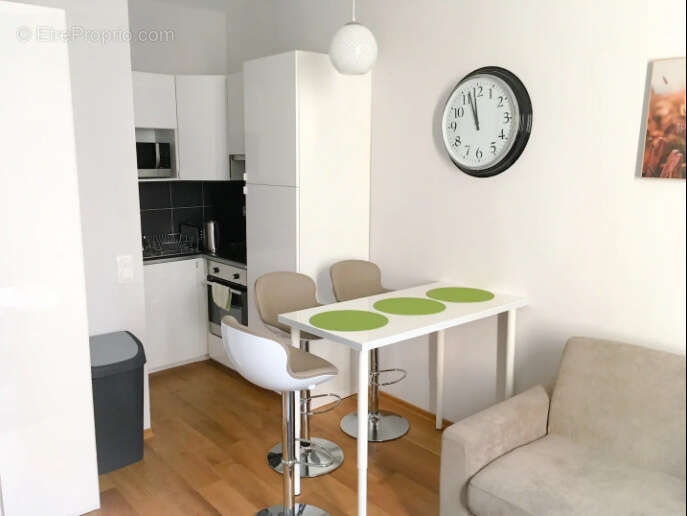 Cannes centre banane appartement 31m2 150m du palais des festivals vendu meublé - photo 3