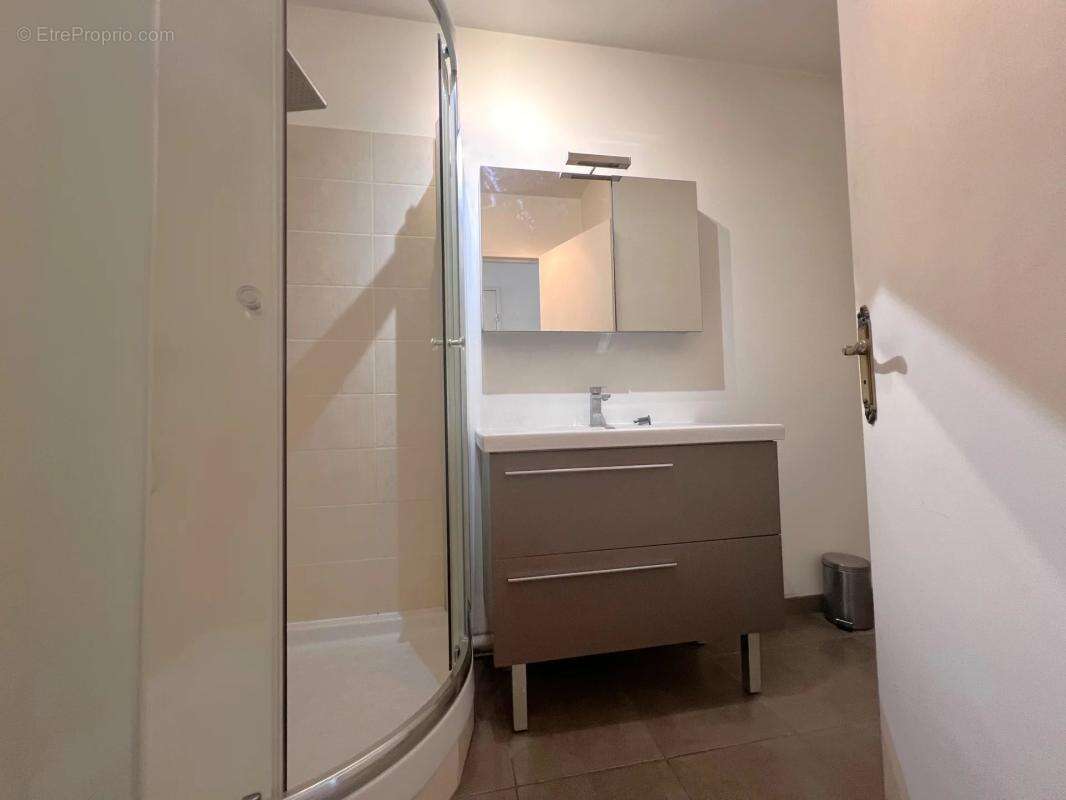 Appartement à LES CLAYES-SOUS-BOIS