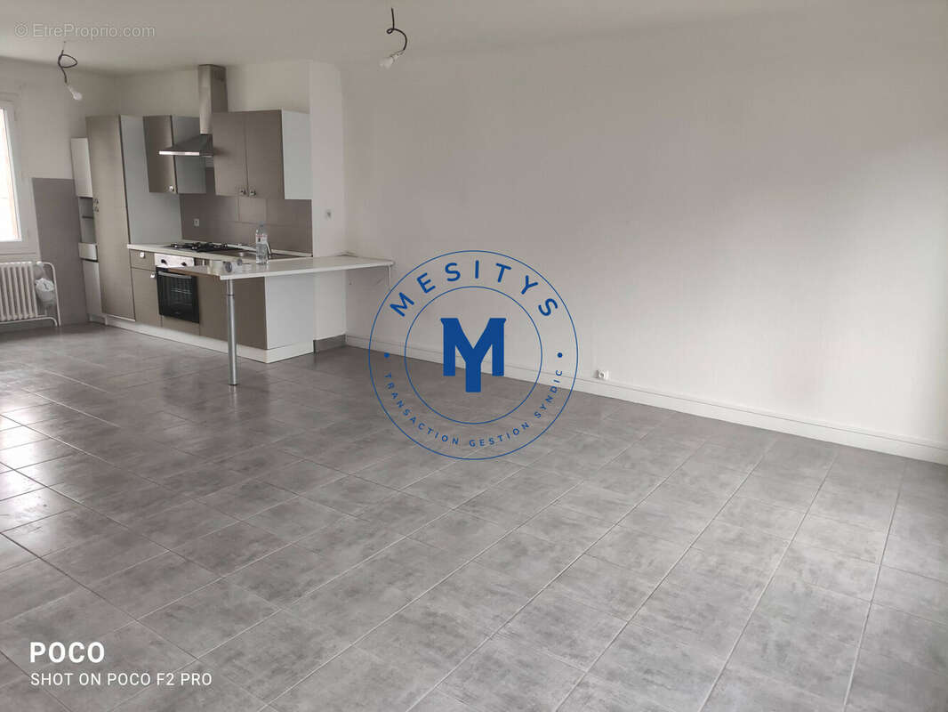 Appartement 2ème étage - Appartement à FIRMINY