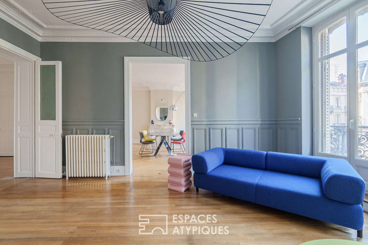 Appartement de charme rénové dans un immeuble de caractère - photo 2