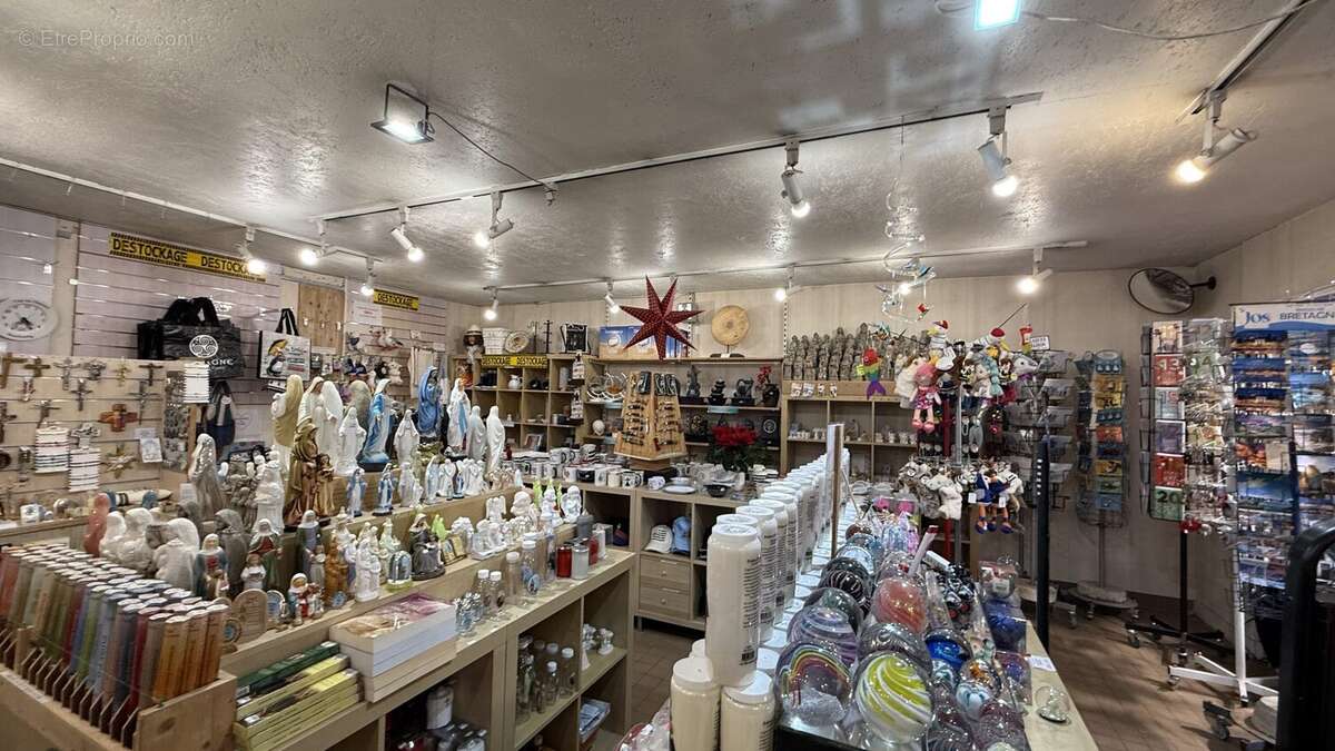 Commerce à SAINTE-ANNE-D'AURAY