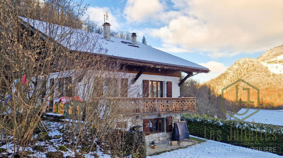 Maison à LA VERNAZ