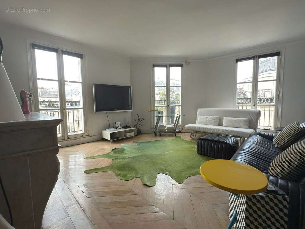 Appartement à PARIS-4E