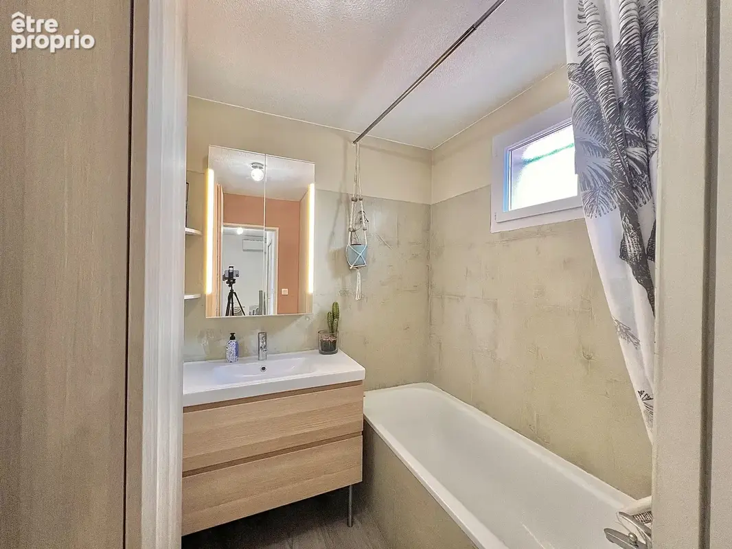 Maison 80 m² à Pont-De-Cheruy  - photo 7