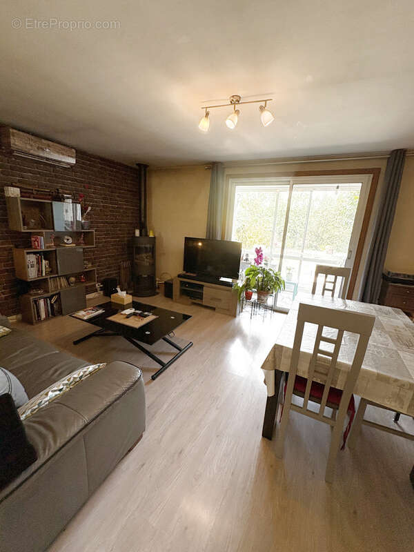 Maison de plain-pied avec terrain constructible - photo 3