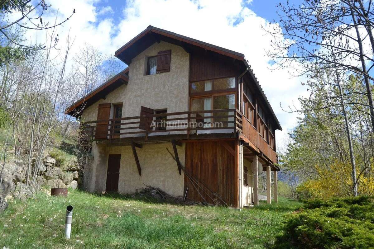 Maison à BEAUVEZER