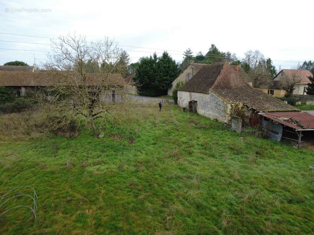 Terrain à COURS-DE-PILE