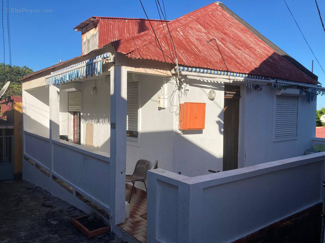 Maison à BASSE-TERRE