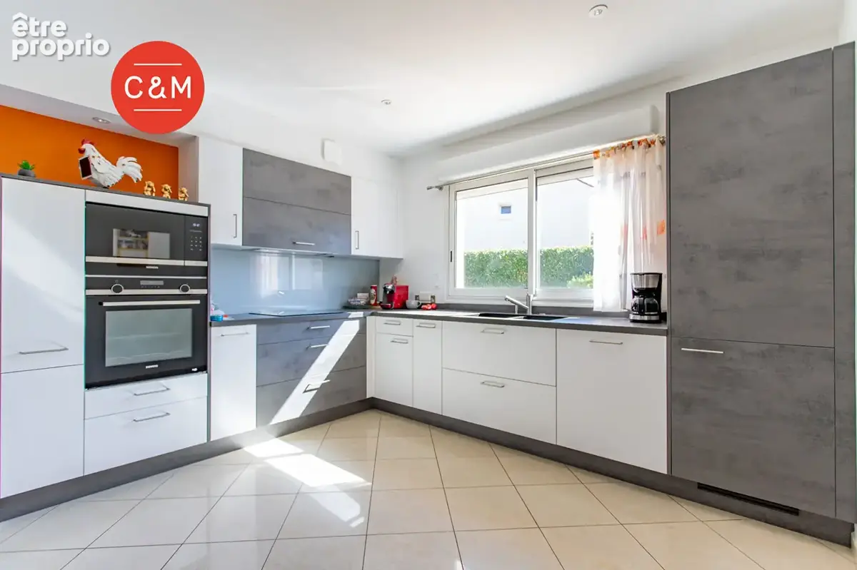 PONT-SAINT-MARTIN - Plain-pied 5 pièces 116 m² - photo 5