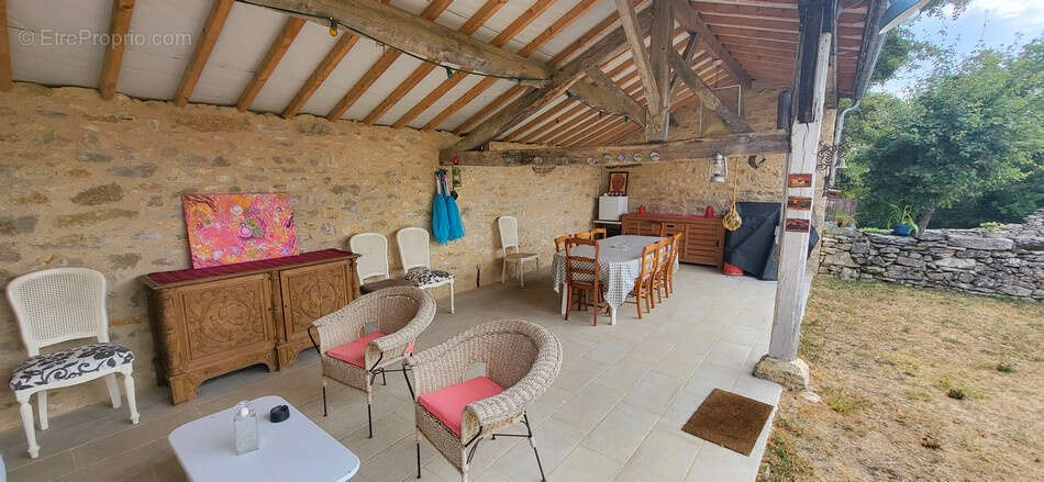Magnifique maison en pierre restaurée avec piscine - photo 16