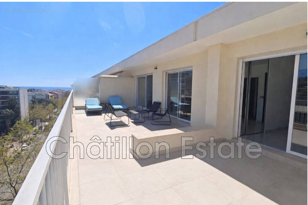 Appartement à CANNES