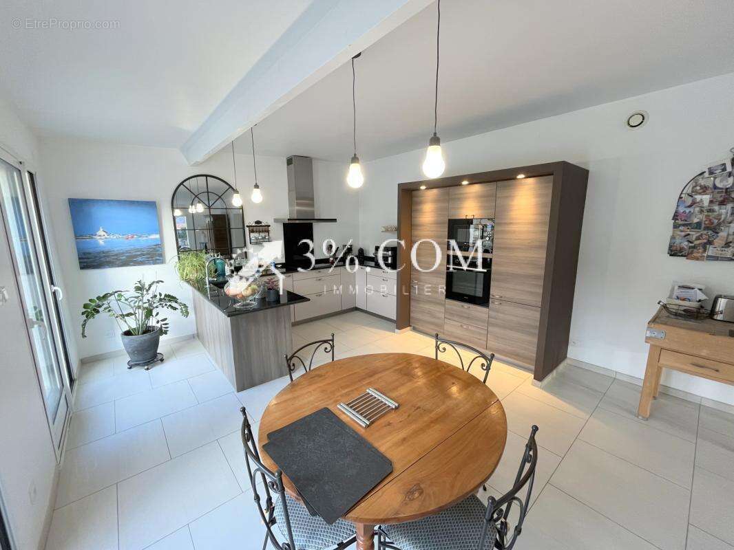 Maison à BOUGUENAIS