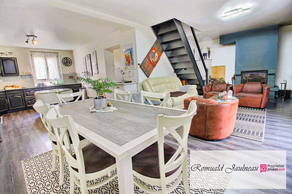 Maison à COURVILLE-SUR-EURE