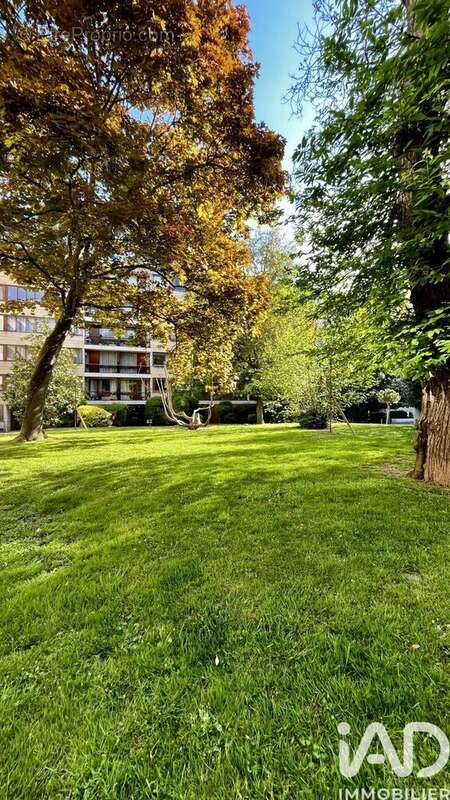 Photo 3 - Appartement à LA CELLE-SAINT-CLOUD