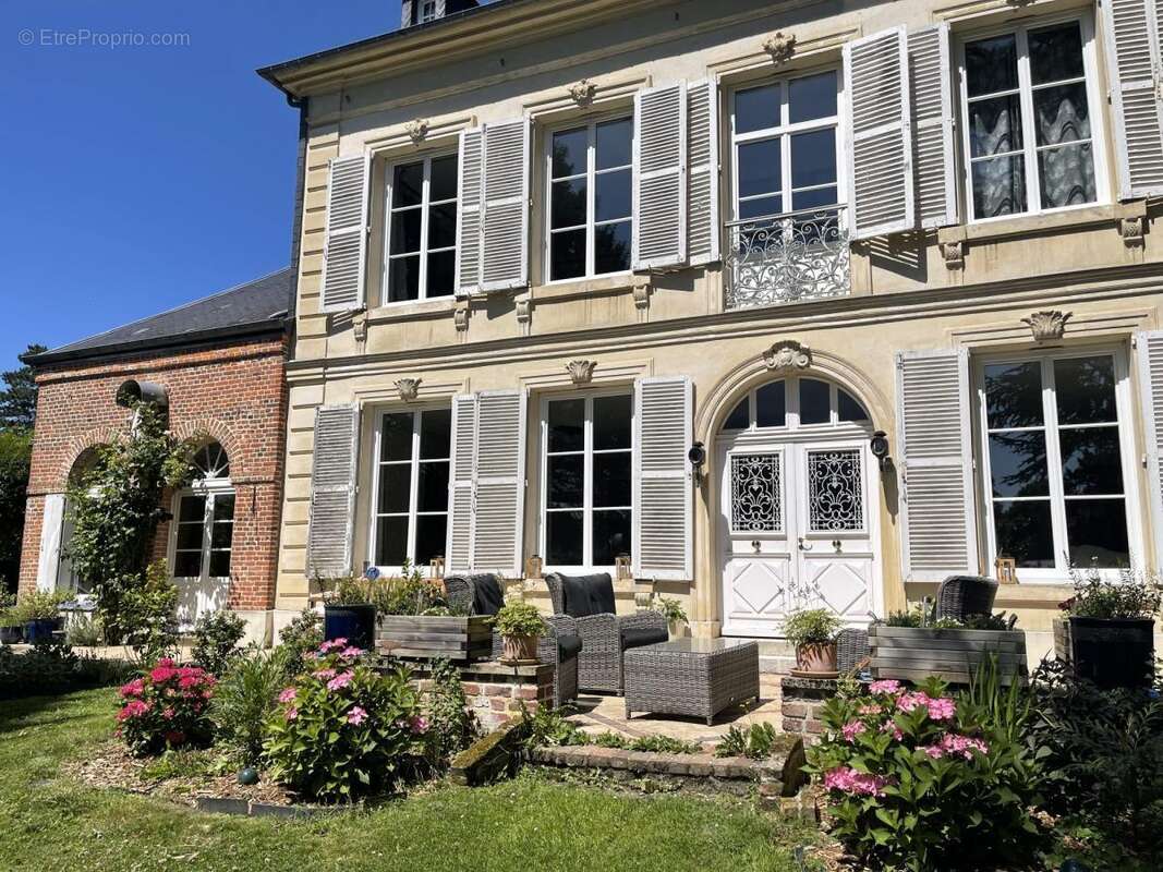 Maison 279 m² à Lisieux  - photo 3