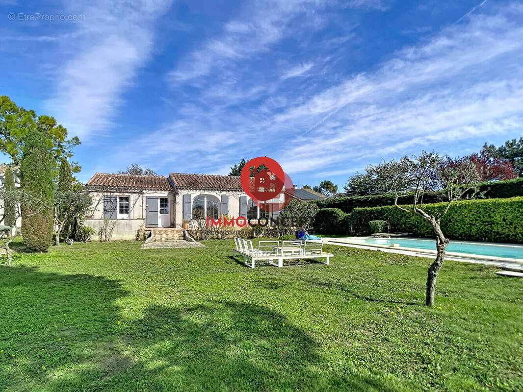 Maison à ROCHEFORT-DU-GARD