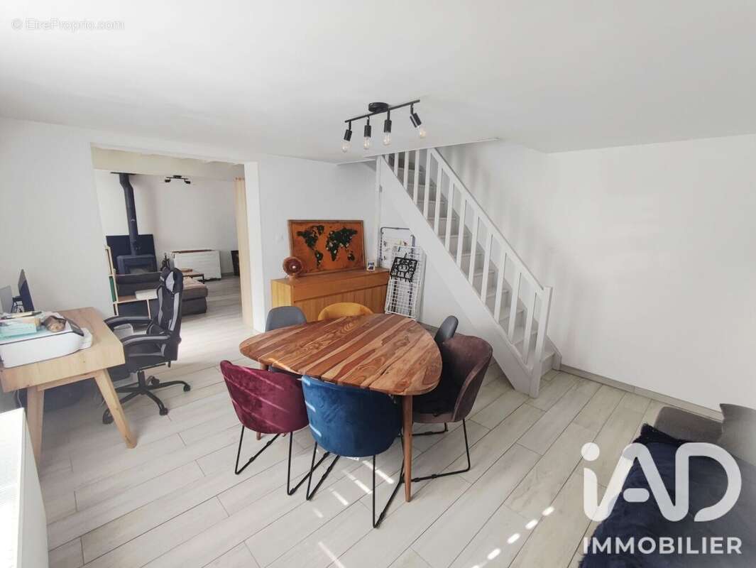 Maison 82 m² à Les Hogues  - photo 6