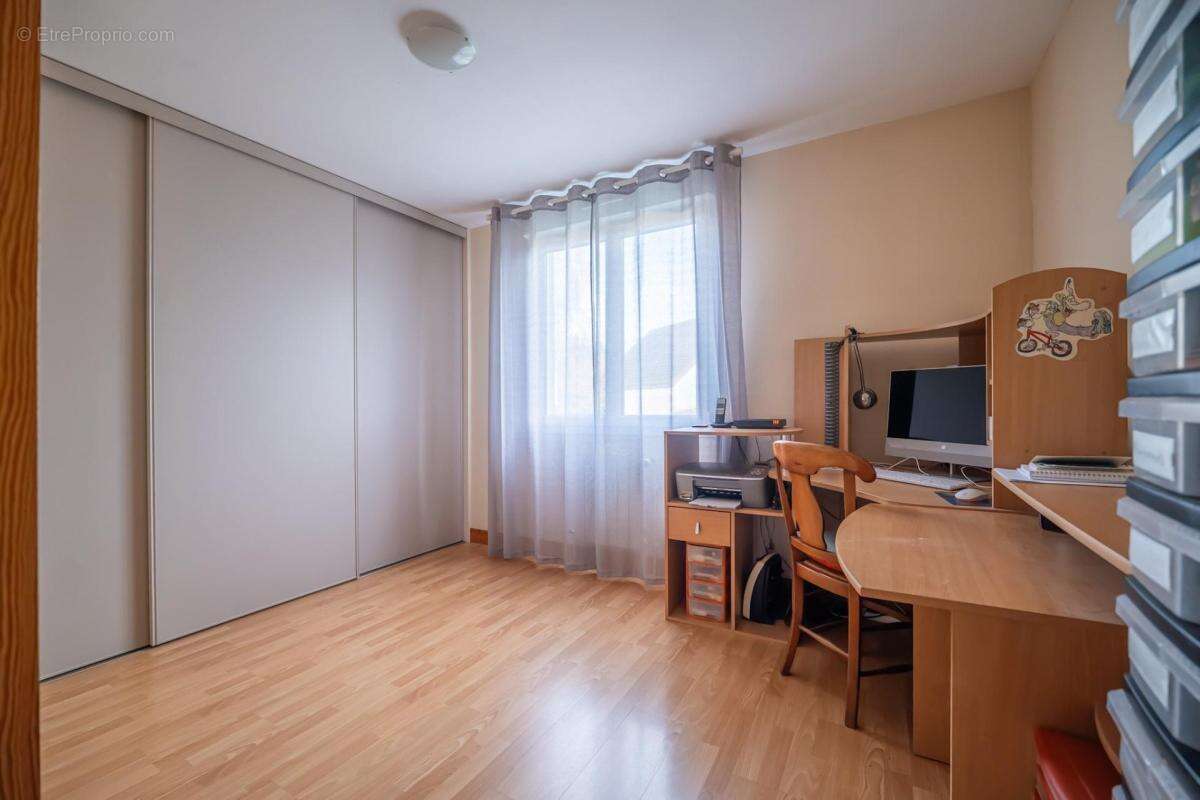 Maison à YVRE-L'EVEQUE