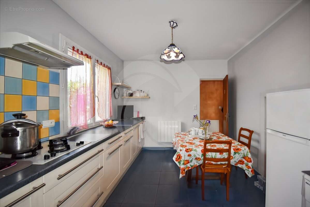 Maison à NEGREPELISSE