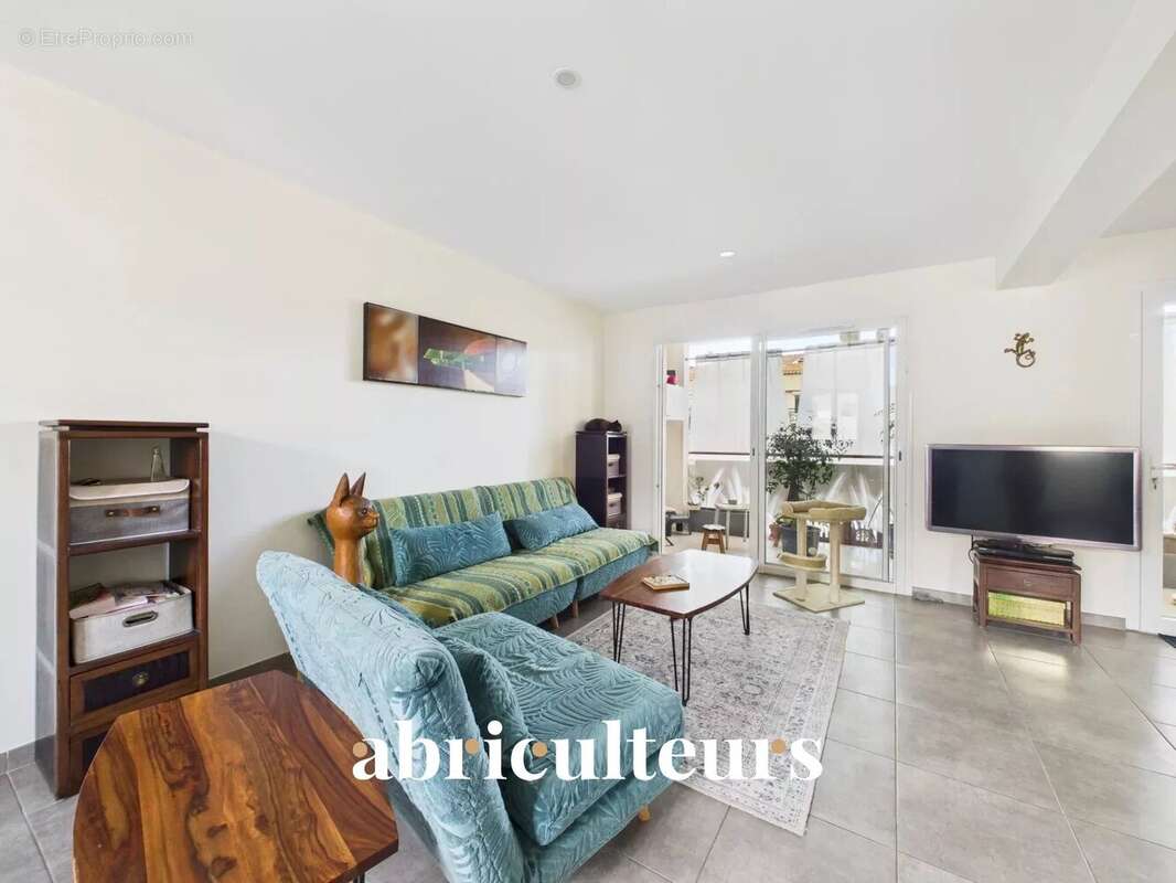 Appartement à PELISSANNE