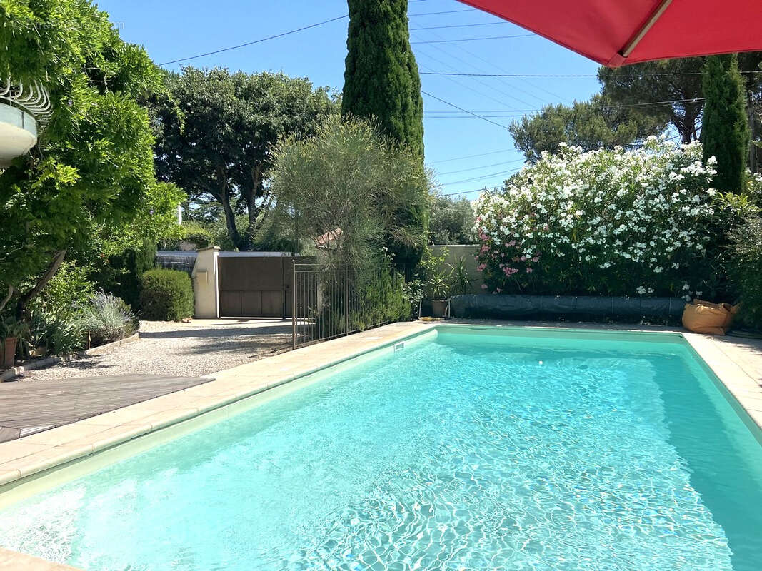 Maison à VILLENEUVE-LES-AVIGNON