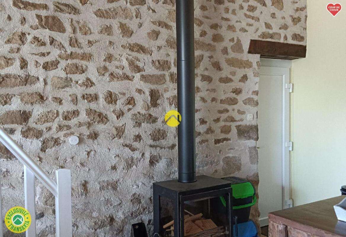 Maison à LE BOURG-D'HEM